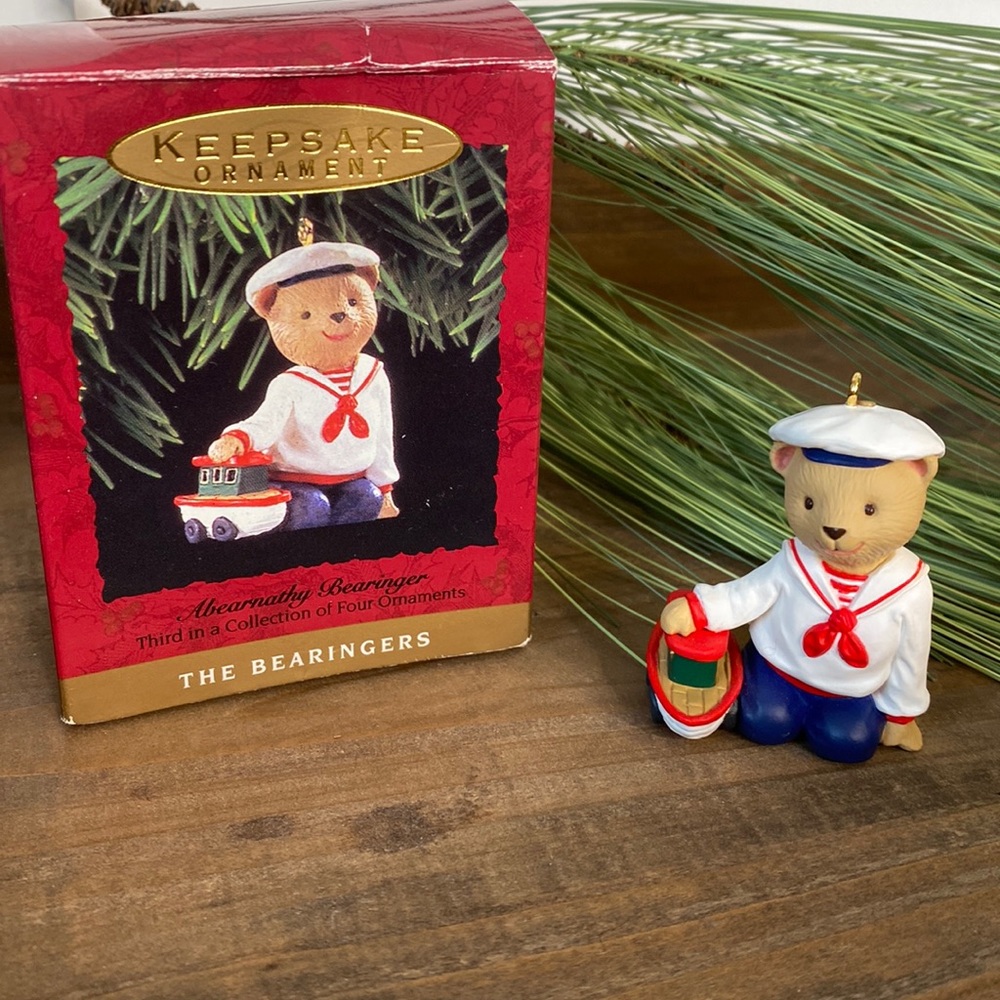 Vintage Hallmark 1993 ‘Abearnathy Bearinger’ Keepsake Ornament
